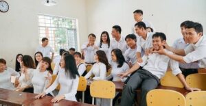 Giải mã giấc mơ thấy bạn học cũ - Ý nghĩa và số đề may mắn